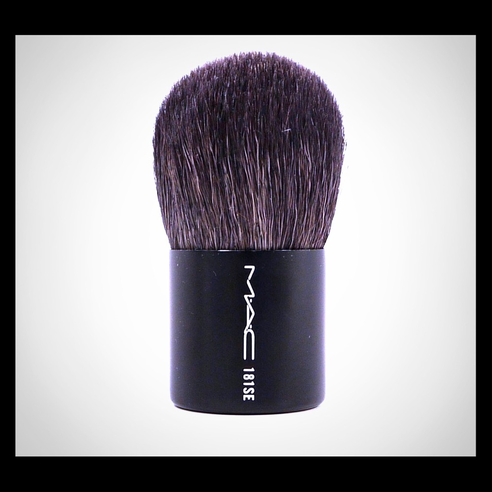 Brand New Discontinued MAC 181 Small Buffer Brush